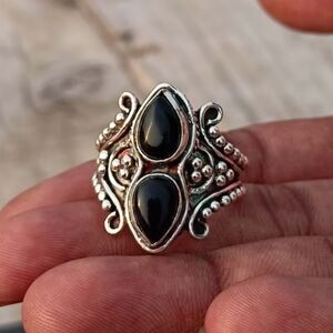 LADIES SIZE 7 NEW VICTORIAN STAINLESS SILVER BLACK ONYX FASHION FORWARD RING